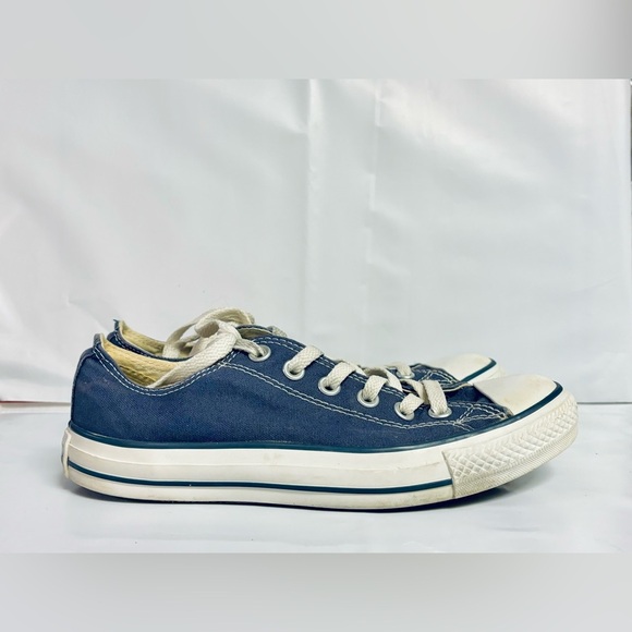 Converse Chuck Taylor All Star Low Blue Sneaker Size Men 6 Women 8 - Picture 2 of 9